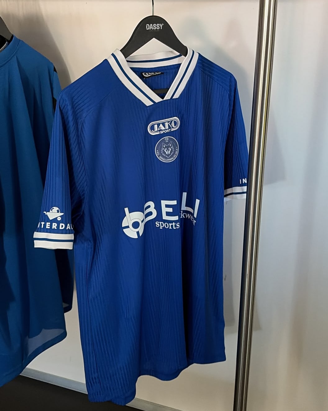 Blauw clubtenue van F.C. Gençlerbirliği Zele